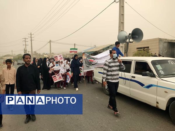 دانش آموزان امروز پرچم داران استقلال و عزت فردا 