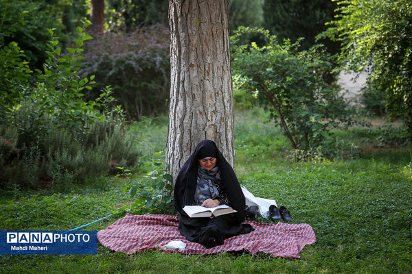 مراسم دعای عرفه در دانشگاه تهران