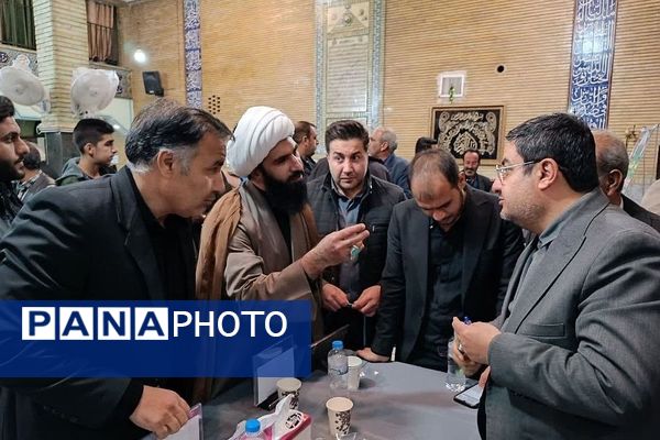 برپایی میزخدمت باحضور مسئولان و نمایندگان قوای مجریه و مقننه در بخش خاوران شهرستان ری