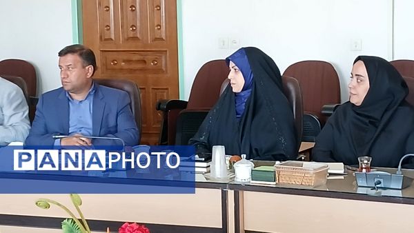 جلسه شورای معاونان آموزش و پرورش استان سمنان با موضوع پروژه مهر