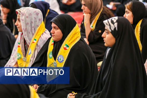 هم‌نشینی معنویت و تعلیم در مسجد