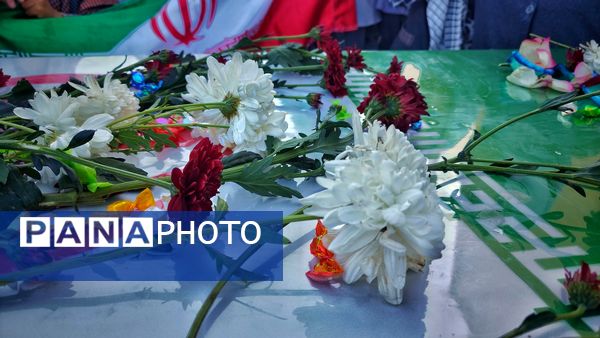 استقبال از پیکر شهید خوشنام در یازده مدرسه اشتهارد