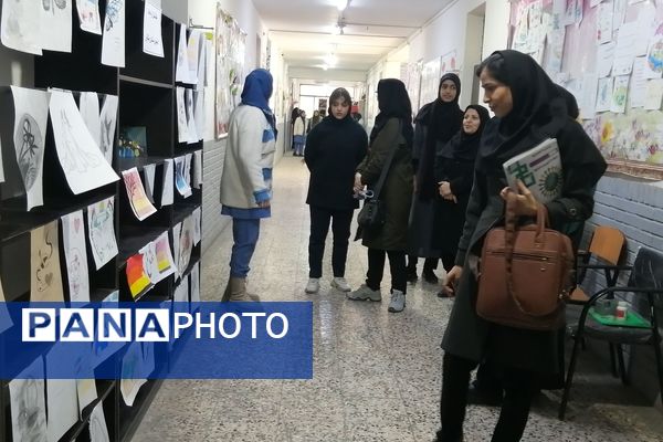 جشنواره ماها در دبیرستان میثاق منطقه تبادکان مشهد