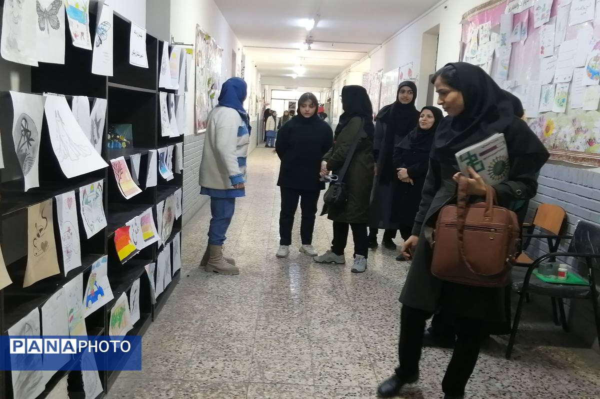 جشنواره ماها در دبیرستان میثاق منطقه تبادکان مشهد