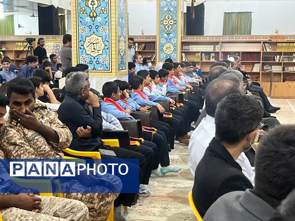 حضور قائم‌مقام معاون وزیر در سازمان دانش‌آموزی در  راهپیمایی ۱۳ آبان شهرک مروارید بندرعباس