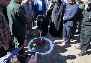 کلنگ‌زنی احداث مدرسه ۱۲ کلاسه سایت مسکن حمایتی رشت از سوی وزیر راه‌وشهرسازی