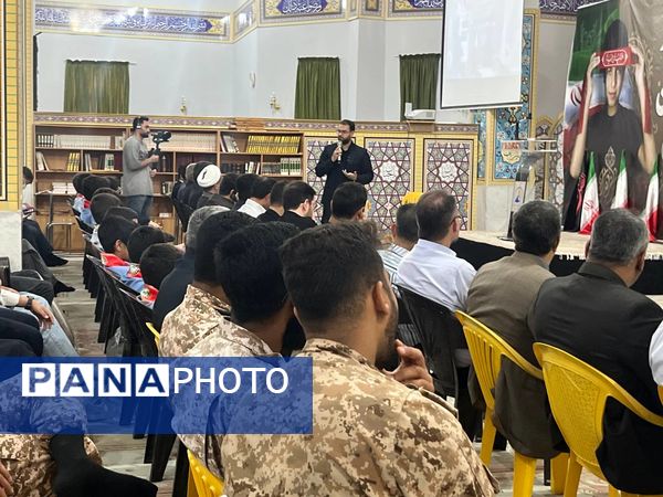 حضور قائم‌مقام معاون وزیر در سازمان دانش‌آموزی در  راهپیمایی ۱۳ آبان شهرک مروارید بندرعباس