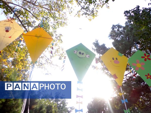 جلوه‌هایی از «جشن بادبادک‌ها» در بوستان علوی قم
