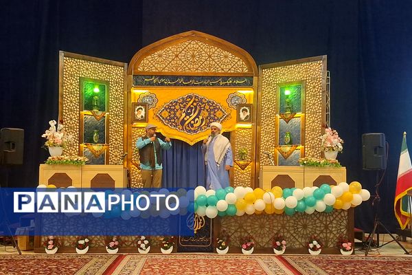 برگزاری جشن ۱۰۰۰ دانش‌آموز دختر روزه اولی در شیراز