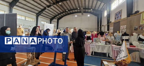 افتتاح نمایشگاه دست‌سازه‌های هنرجویان هنرستان‌های محمودآباد 