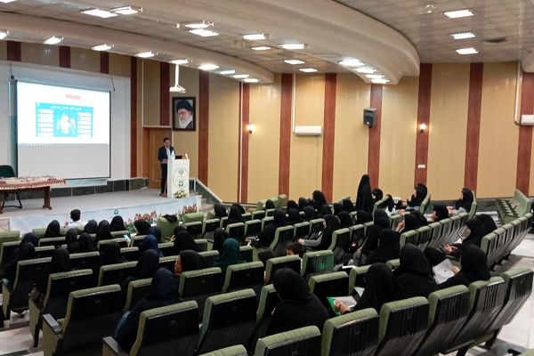 تجهیز مراقبان سلامت مدارس استان چهارمحال وبختیاری به ابزارهای نوین
