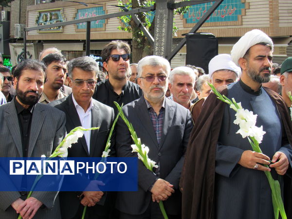 خروش بی‌نظیر سنندج در بدرقه شهید آسمانی رضا بسطامی