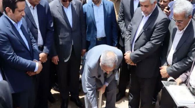 آغاز عملیات احداث مدرسه ۱۲ کلاسه عنبرآباد به دستور وزیر آموزش و پرورش 