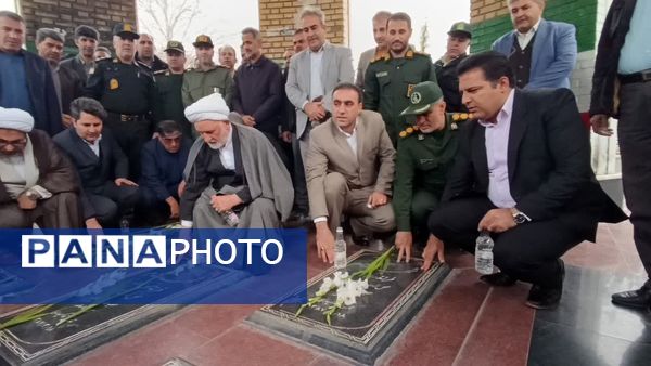 بازدید میدانی دادستان انتظامی قضات در کوهدشت و دیدار با کارکنان و خانواده شهدا