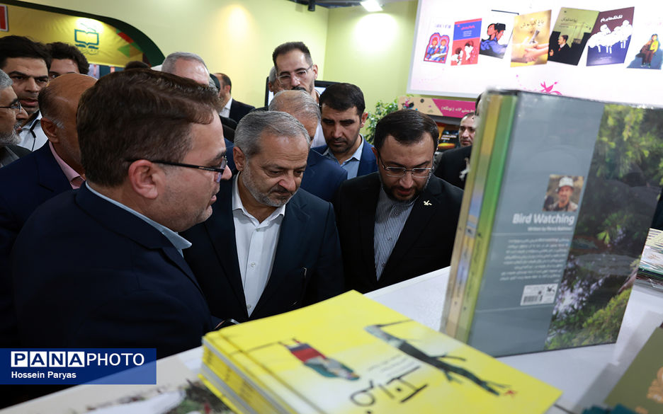 بازدید وزیر آموزش و پرورش از سی‌وششمین نمایشگاه بین‌المللی کتاب تهران 