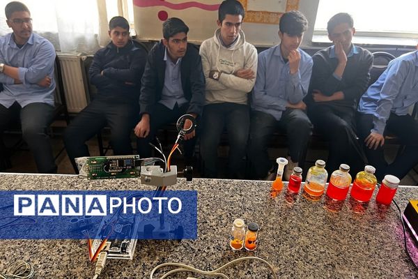 دومین روز از« همایش آشتی با علم» در پژوهش‌سرای دانش‌آموزی کاوش کهریزک 