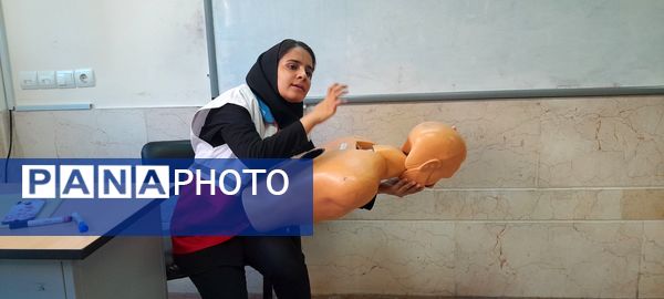 برگزاری کارگاه آموزشی دادرس در دبیرستان فرزانگان استعداد درخشان شهرستان ملارد