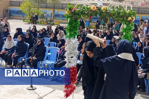 جشن جوانه ها در دبیرستان مهر نیشابور