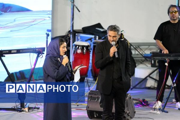 شب سوم جشن خرما
