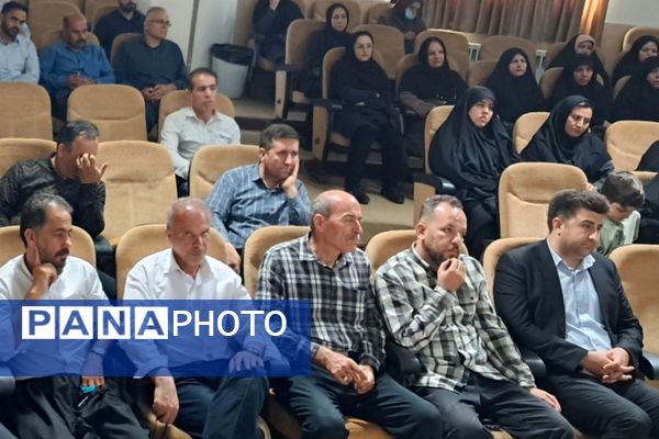 برگزاری کارگاه جهاد تبیین درباره جنگ تحمیلی دوازده روزه در سنندج
