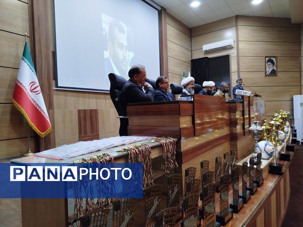 آیین تجلیل از برترین‌های فوتبال و فوتسال شهرستان کاشمر 