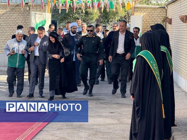 زنگ آغاز سال تحصیلی در سروستان نواخته شد