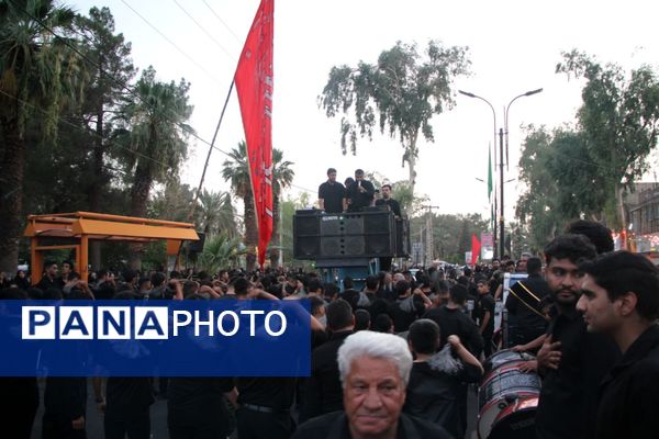مراسم زنجیر زنی در شهرستان بم 