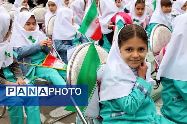 جشن شکوفه‌ها در آذربایجان غربی