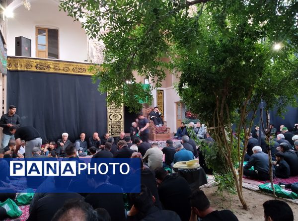 اقامه عزای سنتی در حسینیه گود بیرجند با قدمت ۱۰۰ ساله