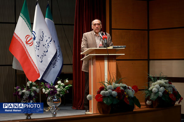 آیین استقبال از نو دانشجو معلمان دانشگاه تربیت دبیر شهید رجایی