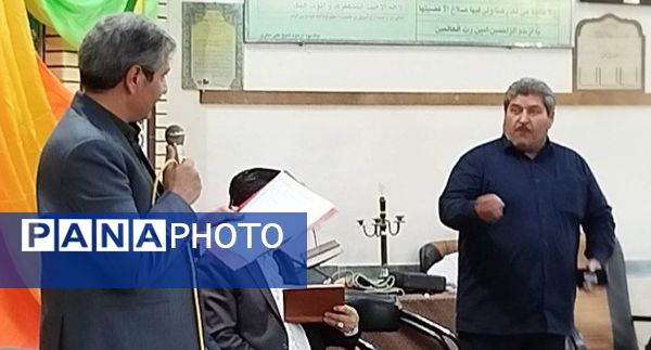 جلسه دهگردشی فرماندار کاشمر در روستای رزق آباد