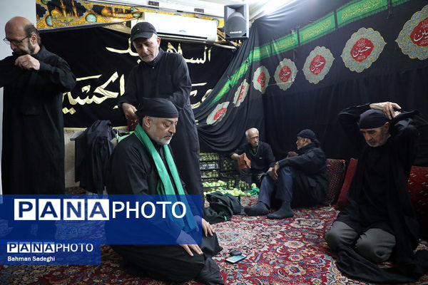  عزاداری روز تاسوعای حسینی در هیات سقاهای همدانی مقیم مرکز