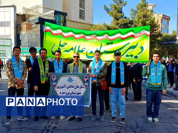 هم‌نوا با ۱۳ آبان؛ بروجرد یک‌صدا علیه استکبار جهانی