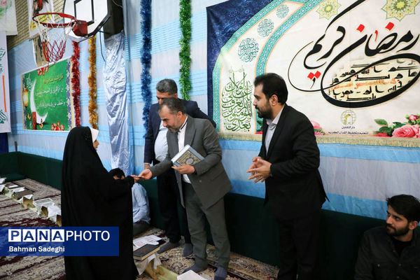 بزرگترین محفل انس با قرآن دانش آموزی