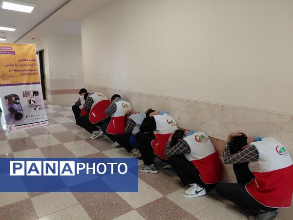 برنامه نمادین مانور زلزله در شهرستان بروجن