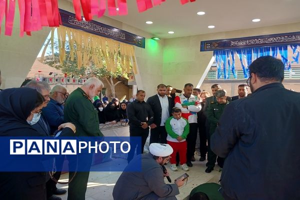 تشییع شهید قهرمان بر دستان پهلوانان خوزستان