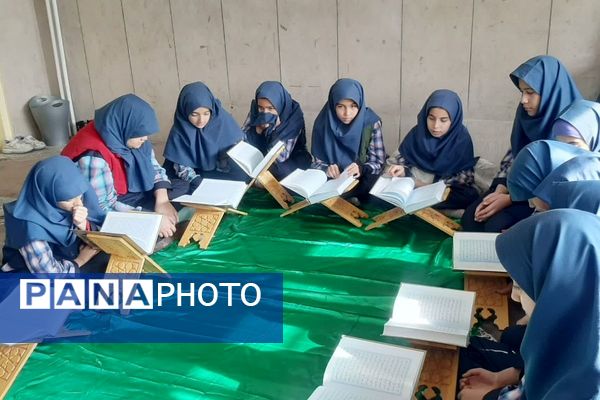محفل انس با قرآن کریم در مدرسه نرگس و فرهیختگان2 پردیس