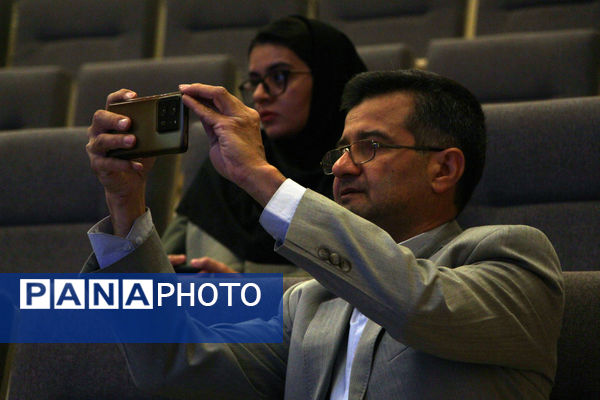 همایش ملی هوش مصنوعی در تالار بزرگ یزد