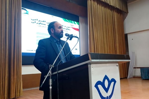 تاحد امکان برای مراسمات مدارس از ظرفیت دانش‌آموزان استفاده کنید 