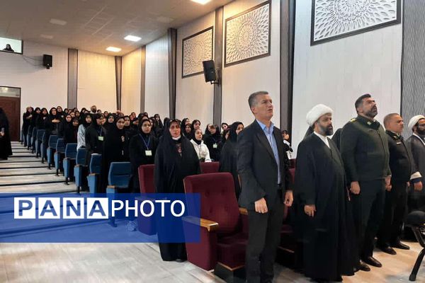 اعزام دانش‌آموزان دختر مدارس کهریزک به اردوی راهیان نور