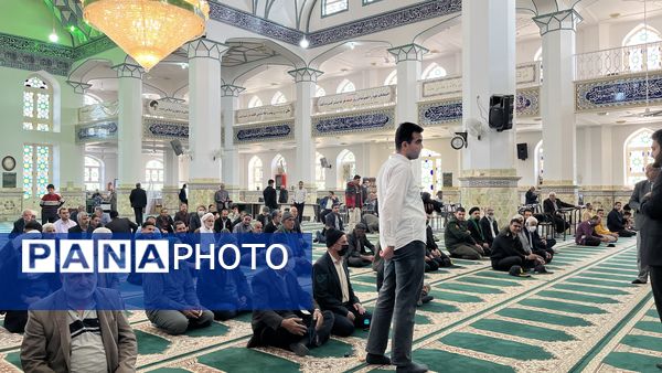 تکریم مادران و همسران شهدا و تجلیل از برگزیدگان مسابقات در نماز جمعه اشکذر 