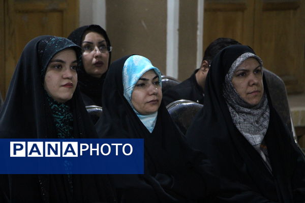 هشتمین دیدار شاعران استان یزد