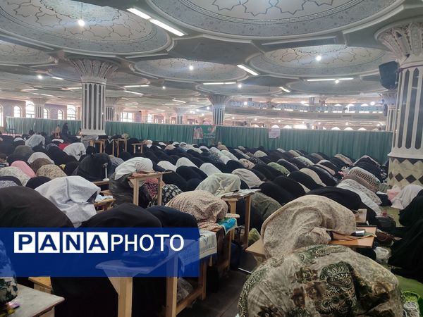 نماز جمعه شهرکرد با عطر حضور معلمان