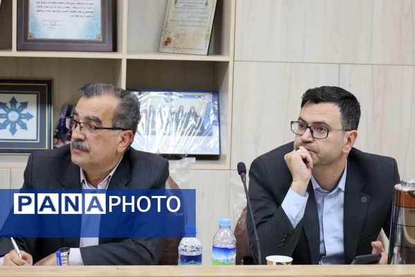 نشست مدیران مدارس سمپاد یزد با حضور رئیس سازمان ملی پرورش استعدادهای درخشان 