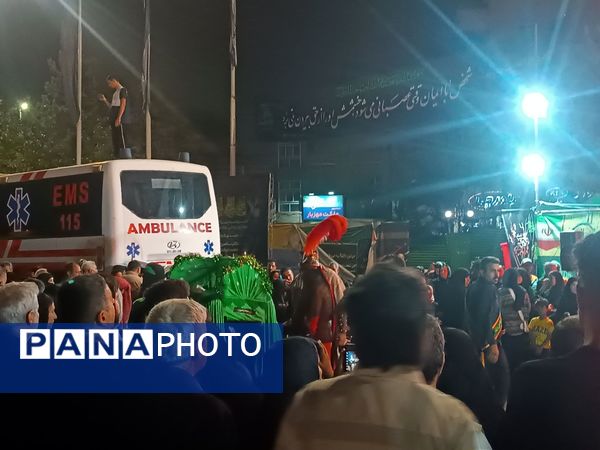 حال و هوای یکی از خیابان های مشهد در شب شهادت امام رضا (ع) 