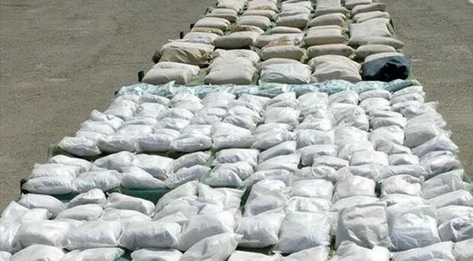کشف بیش از ۱۱۳ تُن مواد مخدر و انهدام ۸۱۶ باند قاچاق