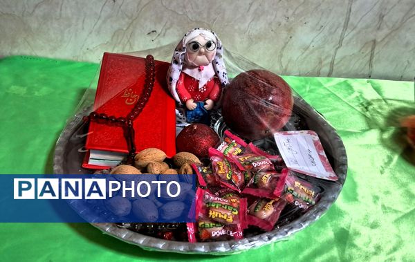 جشن یلدا در دبیرستان حضرت زینب(س) 