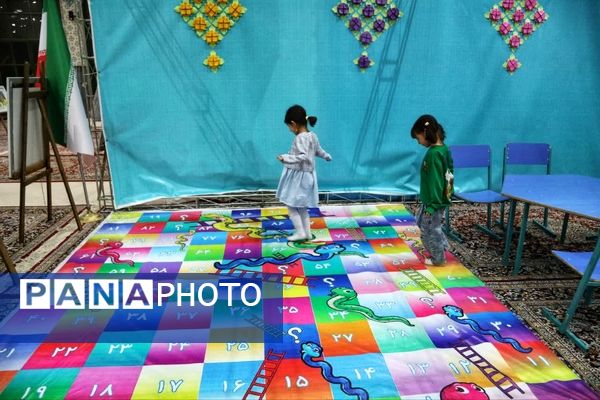 افتتاح نمایشگاه «به وقت رفاقت» در بجنورد 