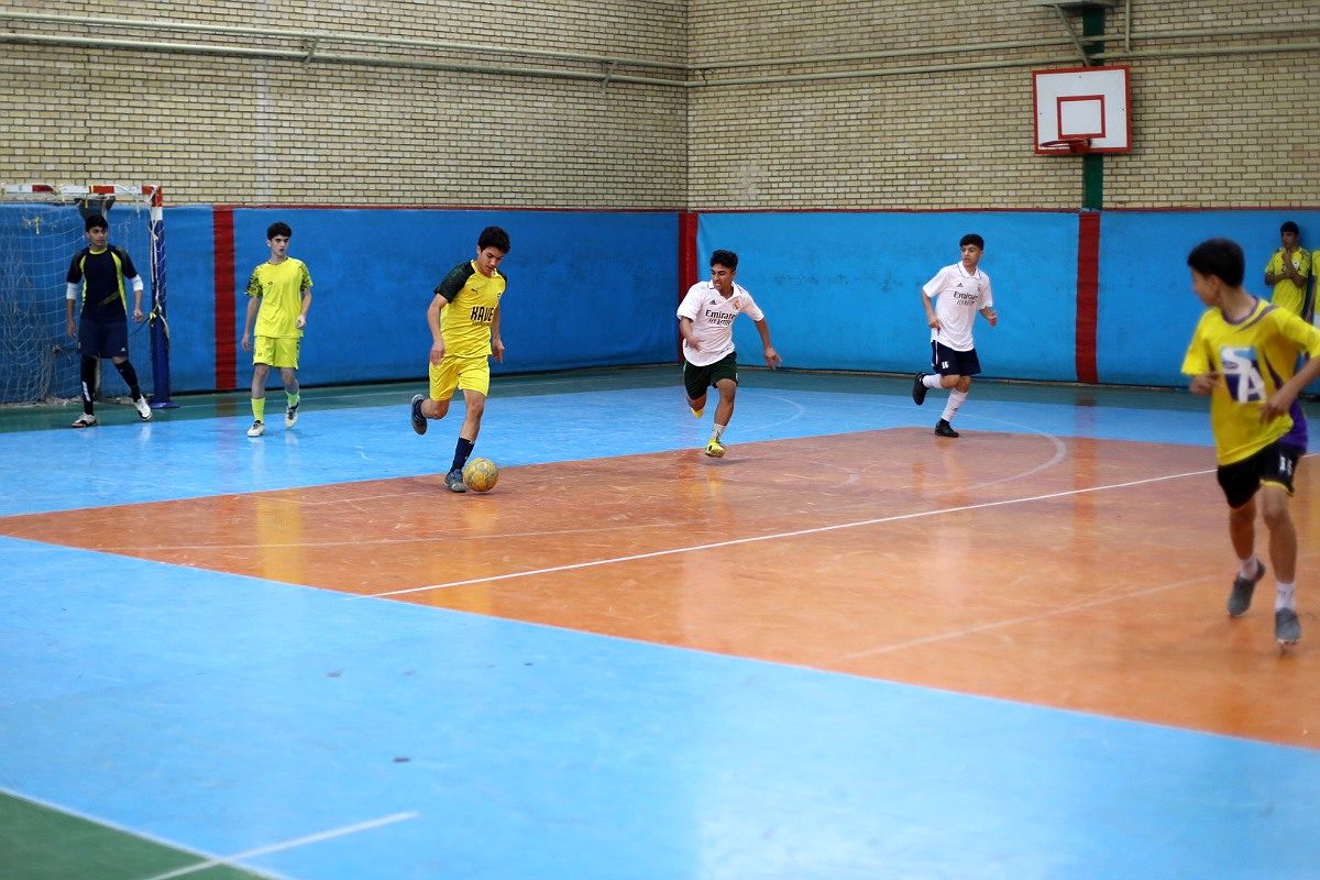 مسابقات قهرمانی فوتسال در منطقه کهریزک 