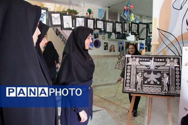 جشنواره هفته مشاغل در هنرستان تقوی پیشگان بهارستان۲
